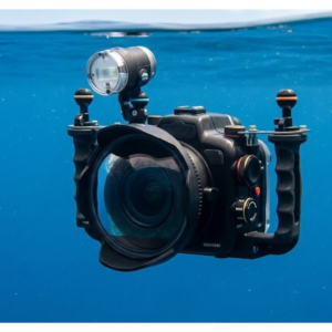 where can I rent underwater camera gear for a dive trip on Maui